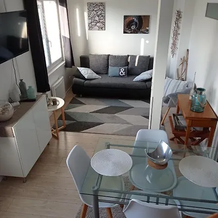 Les Remparts D'alienor Apartment *