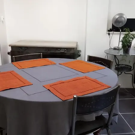 Les Remparts D'alienor Poitiers