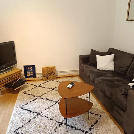 Les Remparts D'alienor Poitiers