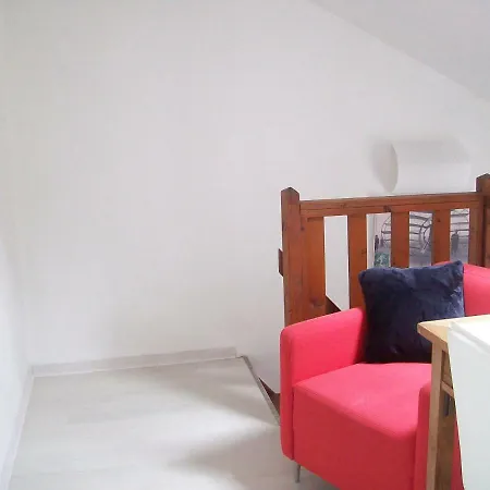 Les Remparts D'alienor Poitiers