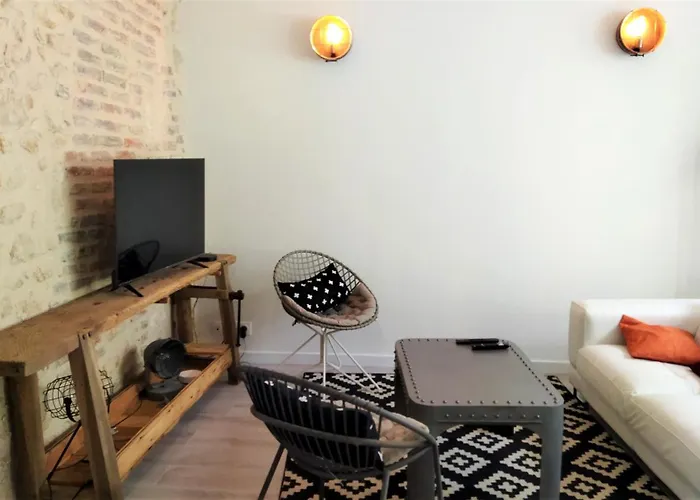 Les Remparts D'alienor Appartement