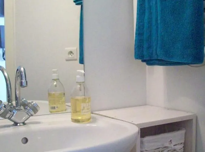 Les Remparts D'alienor Poitiers